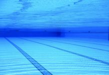 Ток удари 12-годишно дете край басейн в Сливенско