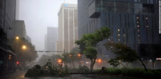 Ураганът „Айда“ взе първа жертва