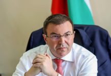 Проф. Ангелов: Глупост е да се издава зелен сертификат след първа игла