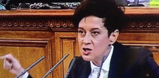 Демагогията й тип БКП е потресаваща