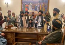 Талибаните размениха американски граждани за един афганистански затворник, арестуван в САЩ преди повече от двадесет години