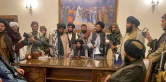 Директорът на ЦРУ тайно се е срещнал с водача на талибаните