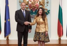 През репликата му за Крим оттук нататък Радев ще бъде управляван, както им хрумне