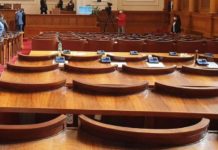 Ако депутатите бяха излезли във ваканция, по-голяма файда щеше да има