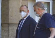 Професор и прасе