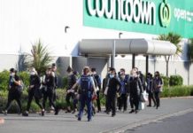 Терорист от ИДИЛ рани шестима с нож в супермаркет в Нова Зеландия