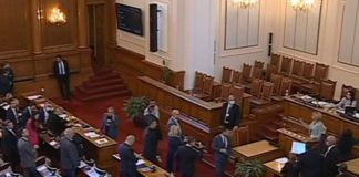 ДБ не среща подкрепа от коалиционните партньори за военна помощ за Украйна, БСП твърдо против