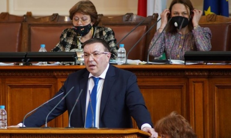 Заместник-председателят на Народното събрание Мирослав Иванов от ПП наложи наказание