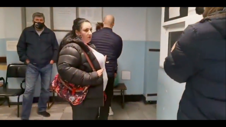 МВР на Рашков отказва достъп на майка до 17-годишната ѝ дъщеря, разпитвана за педофили