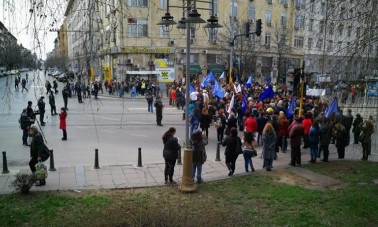 Спешни медици от цялата страна излизат на протест в сряда