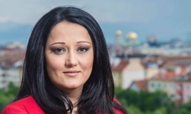 Фалшификатор направи „руски“ паспорт на Лиляна Павлова