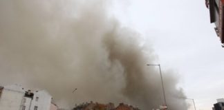 Овладян е пожарът в „Син Сити“ в София