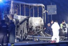 Намерено е още едно тяло на загинал в изгорелия автобус