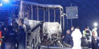 Намерено е още едно тяло на загинал в изгорелия автобус