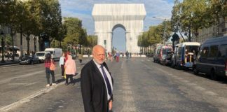 Сдружение „Зограф“: Минеков, вместо да си прави селфита пред Триумфалната арка, да се погрижи за културата