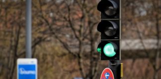 Младежи откраднаха два светофара в Бургас