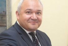 Голям сладур е тоя Демерджиев, оправи МВР-то и вече пори в тайните на изкуството като щука