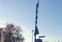 Докараха масовка на Радев от половин България в Русе