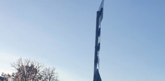 Докараха масовка на Радев от половин България в Русе