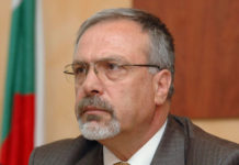 Асен Гагаузов говори за регионално развитие на преговорите, аз пък се сещам за „Батко и Братко“