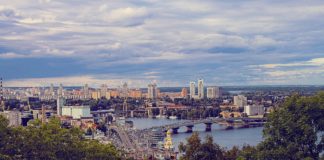 Киев привика посланика ни заради думите на Радев, че Крим е руски