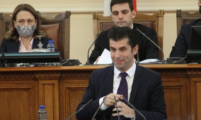 Премиерът на България Кирил Петков потвърди в Народното събрание че