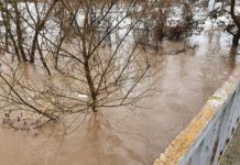 Пети ден хора от 3 области бедстват без ток, вода и път