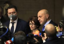 ГЕРБ/СДС ще гласува против проектокабинета на „петорната“ коалиция