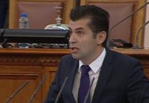 Кирил Петков ни дава усещането за една предстояща колективна инфантилизация в политическия ни живот
