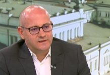 Арестуваха непълнолетния син на евродепутата Радан Кънев с марихуана