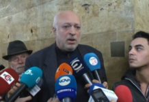 Минеков отиде да чегърта ГЕРБ, но призна, че няма правно основание да гони партията от централата й /видео/