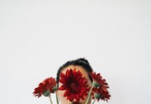 Мними цветарки обират възрастни хора