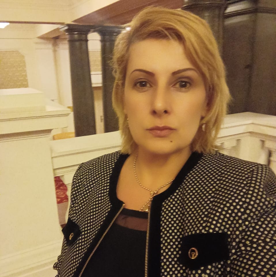 Депутатът от Възраждане Елена Гунчева е била съветвана в сферата