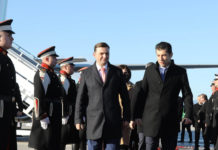 Можеха да пратят чистачката на летището да го посрещне. То бива позор…