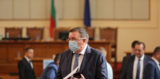 ГЕРБ: Минчев да каже дали си е направил PCR преди КСНС