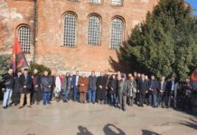 ВМРО: Кабинетът да не се чуди как да си свали гащите пред Скопие