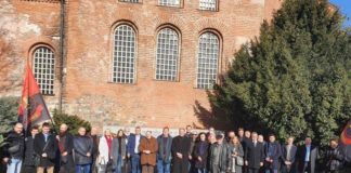 ВМРО: Кабинетът да не се чуди как да си свали гащите пред Скопие