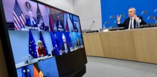 САЩ и ЕС готвят безпрецедентни санкции за Русия, ако нахлуе в Украйна