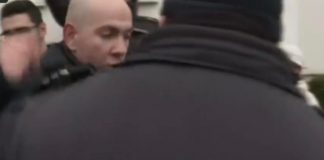 Полицаи биха депутат от „Възраждане“