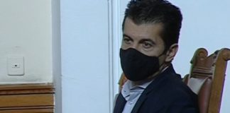 Захариева съветва Петков да намали ентусиазма: И ние подписахме със Северна Македония 20 меморандума, а за коридор №8 това е третият