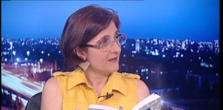 „Преценям”, „антиваксър” и „изчегъртване” са думите на 2021 г.