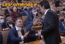 Изумява ме наглостта, с която посредствени политици ви бръснат мозъците година след година