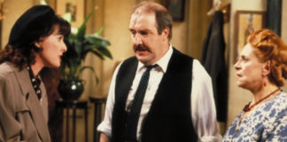 Радев като Рене от „Ало, ало“