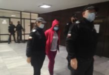 Подсъдима за убийството на двете си деца припадна в съда