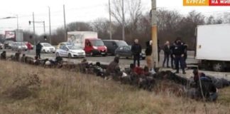 Десет деца са били сред мигрантите, задържани вчера край Ихтиман