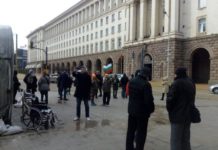 Протест в защита на Стефан Янев, иска оставката на Кирил Петков