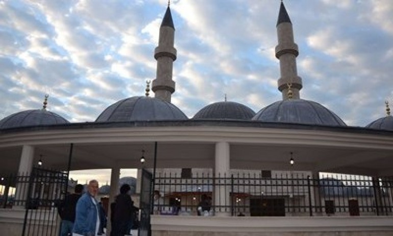 Най големият мюсюлмански храм у нас – новата джамия в Кърджали