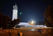 Рашков варди Паметника на Съветската армия