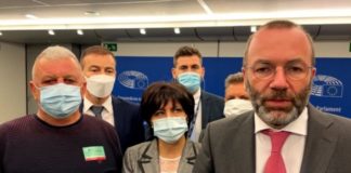 Манфред Вебер: ЕС следи политическия натиск в България, притеснени сме от случващото се