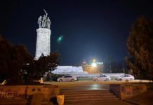 Рашков арестува трима ученици написали „Save Ukraine“ на паметника на съветската армия